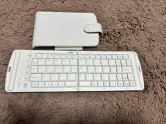 折りたたみ式 Bluetooth キーボード ホワイトのサムネイル