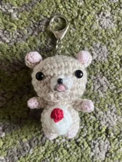 ベージュのくまのあみぐるみ