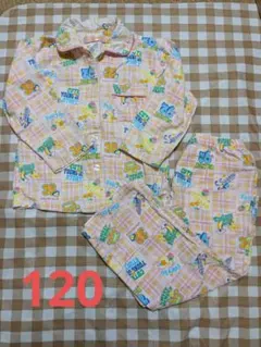 パジャマ 120サイズ　女の子　秋冬