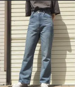 セミフレアデニムパンツ　ブルーs
