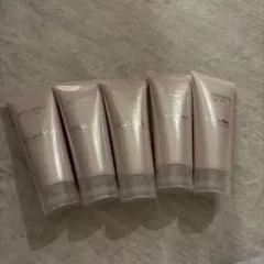 émute クレンジングジェル 200ml 2本セットシルククリーム2コ émute クレンジングジェル 200ml 2本セットシルククリーム2コ - メルカリ