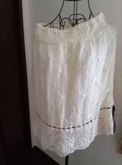 axes femme アクシーズファム　スカート　レース　白