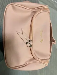 Cassandra Bay ピンクポーチ 中型