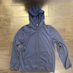 【美品】ユニクロ　エアリズムUVカットメッシュパーカ　ネイビー　140