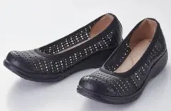 試し履きのみ超美品✨ラックラック空飛ぶパンプス✨パンチング✨ブラック✨24.5