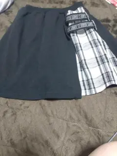ジャンバースカート 黒と白のチェック