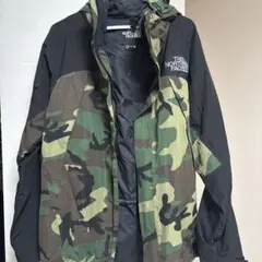 THE NORTH FACE ノベルティマウンテンパーカー カモフラ Mのサムネイル