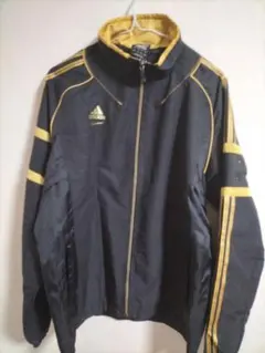 adidas ナイロンジャケット 黒/金
