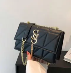 ブラックキルティングショルダーバッグ