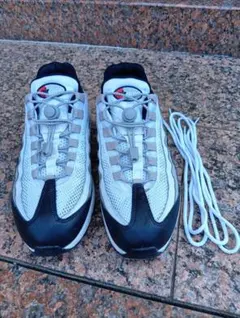 Nike Air Max 95 ホワイト ブラック スニーカー