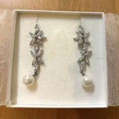 STELLA BRIDAL クリスタルパールピアス