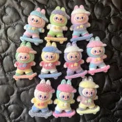 ラブブ　LABUBU スケボー　10色１０個セット スケボーラブブ　もこもこ