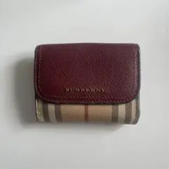 A*5様 バーバリー 三つ折り財布 PVC ノバチェック ロゴ金具 バイカラー