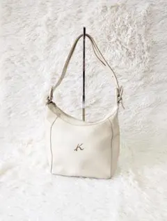 Kitamura キタムラ ショルダーバック 白 高級感 レザー ロゴ入り