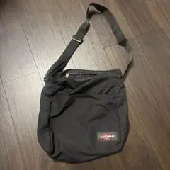 EASTPAK ブラック ショルダーバッグのサムネイル