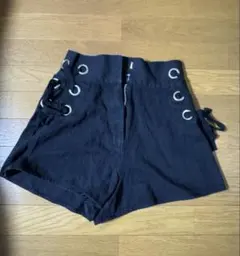 Chico 黒 サイドリボン付き ショートパンツ
