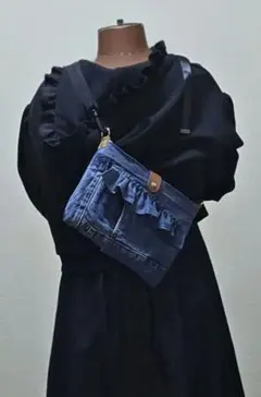 リメイクデニムバック♥️ショルダーバック サコッシュポシェット♥️ボディバック風