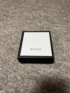 GUCCI ギフトボックス 収納袋付き