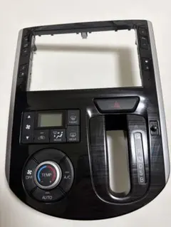 ダイハツ タント 8インチセンターパネル LA600S