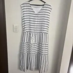 AVAN LILY ストライプ柄 ノースリーブワンピース