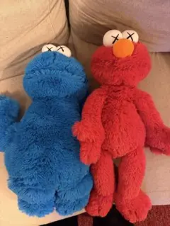 2026年最新】ユニクロ kaws セサミストリートの人気アイテム - メルカリ