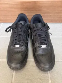 【極美品】 NIKE エアフォース1 07 ブラック 26㎝