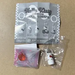 ハローキティ　めじるしアクセサリー 食玩 グミチャーム 2点セット