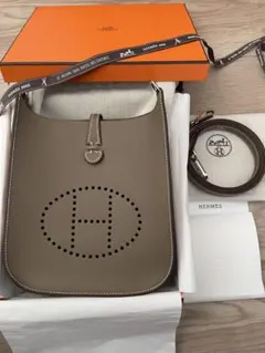 新品未使用！！HERMES エヴリンTPM セリエ　エトゥープのサムネイル