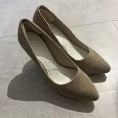 R&E アールアンドイー　ベージュ スエード パンプス　24センチ