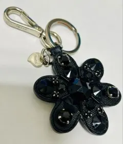 プラダ 花型 キーホルダー 黒FLOWER シルバー