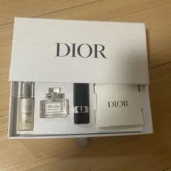 Dior 非売品 セット ブルーミングブーケ香水ミニボトルのサムネイル