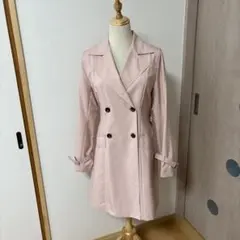 ピンク ダブルブレスト トレンチコート