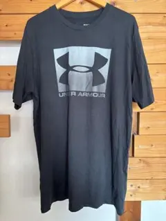 UNDER ARMOUR Tシャツ ブラック 古着　アンダーアーマーのサムネイル