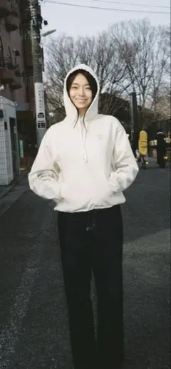 森カンナ「合言葉はI love who I am.」 パーカーM カード付き 森カンナ「合言葉はI love who I am.」 パーカーM カード付き - メルカリ