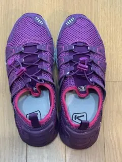 【美品】KEEN ローカットスニーカー 1016401