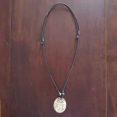 チャイハネ エスニック ボーンカービング ペンダント さそり ワックスコード