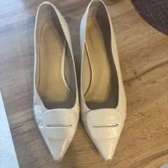 ルタロンホワイト ポインテッドトゥパンプス　チャンキーヒール