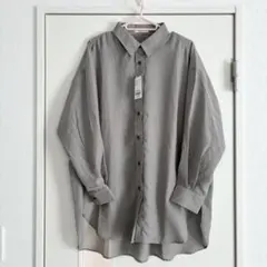 アースミュージック＆エコロジー 新品タグ付き シアーシャツ グレーベージュ