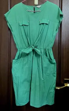 BOOGIE WOOGIE グリーンノースリーブワンピース 38号