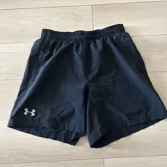 値下げ中Under Armour HeatGear ブラックショートパンツ M