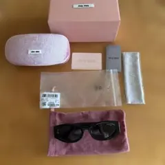 ☆新品未使用☆MIUMIU A03S グリンプスサングラス ブラック - メルカリ