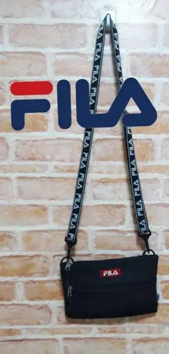 超美品　　FILA  ショルダーバッグ