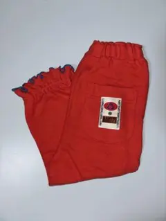 マーキーズ　赤いフリル付きパンツ