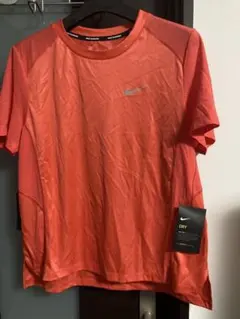 新品　NIKE Tシャツ