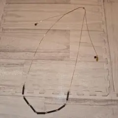 ダークブラウンビーズのネックレス