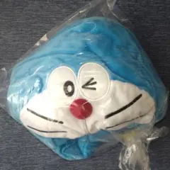 ドラえもん　ぬいぐるみ帽子　ウインク