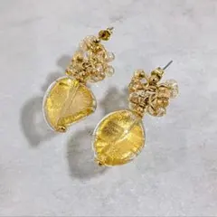 ゆらゆら揺れる✨葉っぱ型ベネチアンガラスとファルファーレのピアス