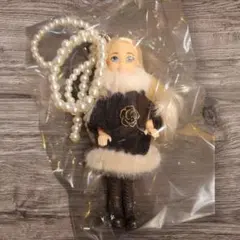 韓国　人気！（R006）バービードールチャーム　黒ワンピース 韓国 人気！（R006）バービードールチャーム 黒ワンピース