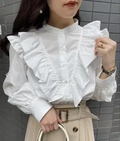 【INGNI】Vネックフリルブラウス