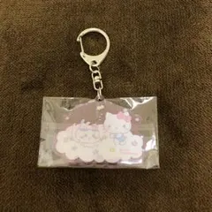 ちいかわ　サンリオキャラクターズ　アクリルキーホルダー　ハチワレ　ハローキティ